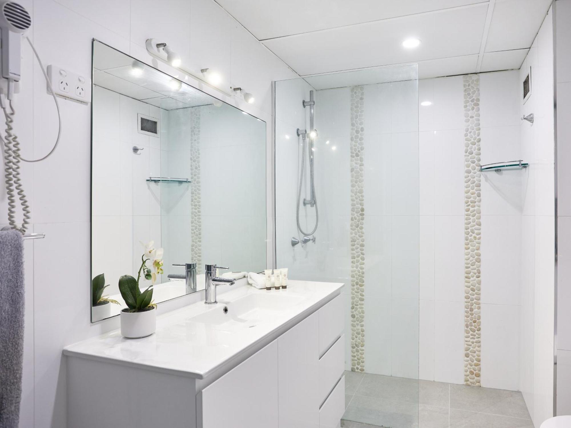 Seacrest Beachfront Apartments Surfers Paradise Gold Coast Exterior foto
