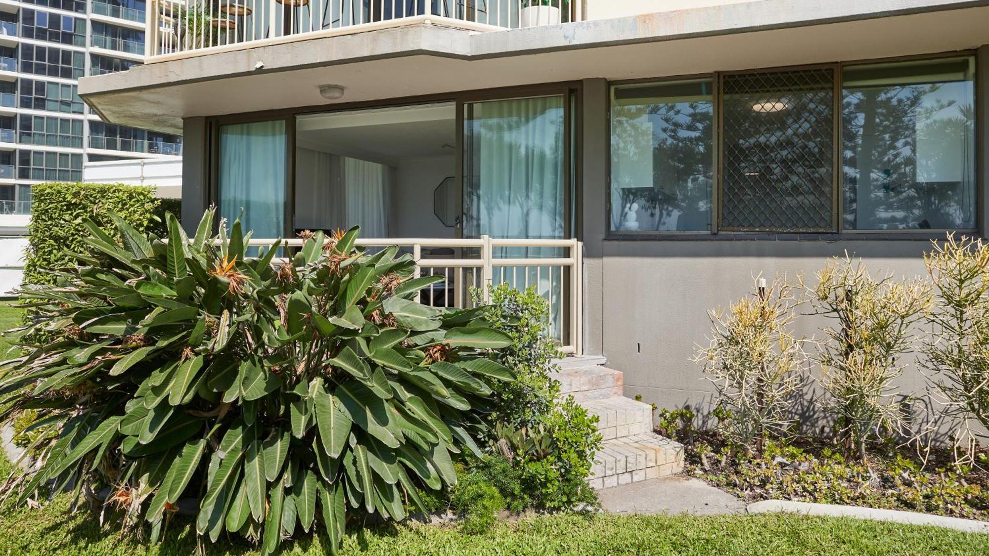 Seacrest Beachfront Apartments Surfers Paradise Gold Coast Exterior foto